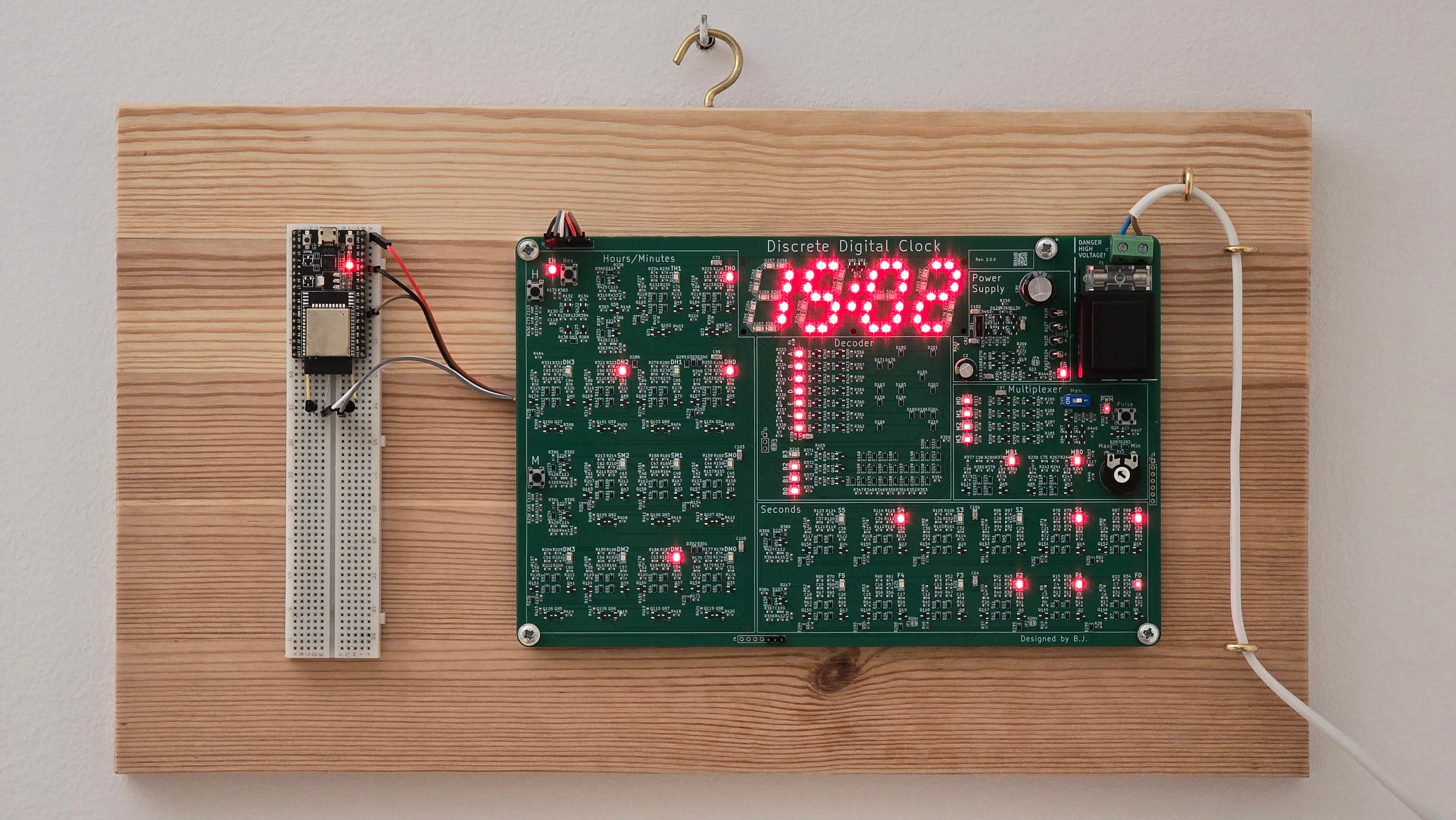 Wall mounted clock